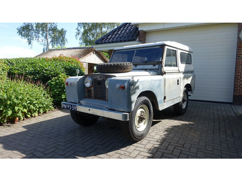 Autó LAND ROVER
