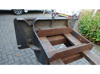 Hóeke Onbekend met heftruck/palletvork slee Nido Din plaat sneeuwploeg: 2 kép.