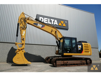 Lánctalpas kotró Caterpillar 320FL: 3 kép. Lánctalpas kotró Caterpillar 320FL: 3 kép.