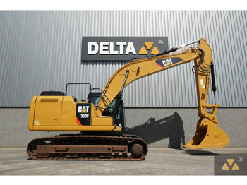 Lánctalpas kotró Caterpillar 320FL: 2 kép. Lánctalpas kotró Caterpillar 320FL: 2 kép.