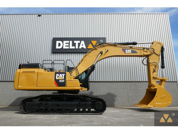 Lánctalpas kotró Caterpillar 352F: 2 kép. Lánctalpas kotró Caterpillar 352F: 2 kép.