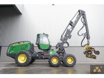 Fakitermelő gép John Deere 1270E: 2 kép.