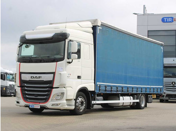 Ponyvás teherautó DAF XF 450