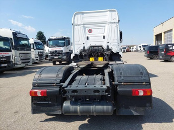 Nyergesvontató Mercedes-Benz Actros 1840, MP4: 5 kép.