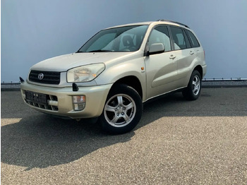 Terepjáró/ SUV TOYOTA