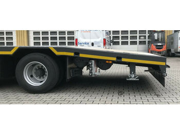 Új Félpótkocsi mélybölcsős Meusburger 3-Achs-Semi-Satteltieflader Roadrunner Industrie: 3 kép.