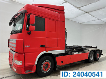 Horgos rakodó teherautó DAF XF 105 410