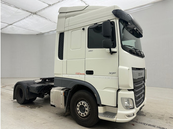 Nyergesvontató DAF XF 450 Space Cab*: 3 kép.