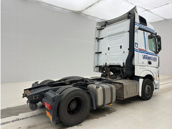 Nyergesvontató Mercedes-Benz Actros 1842: 5 kép. Nyergesvontató Mercedes-Benz Actros 1842: 5 kép.