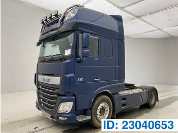 Nyergesvontató DAF XF 106 460
