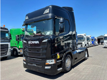 Nyergesvontató SCANIA R 450