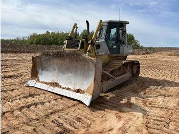 Buldózer KOMATSU D65