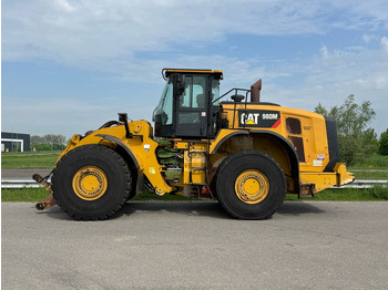 Gumikerekes homlokrakodó CATERPILLAR 980M