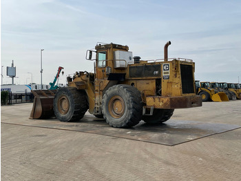 Gumikerekes homlokrakodó Caterpillar 988B: 3 kép.