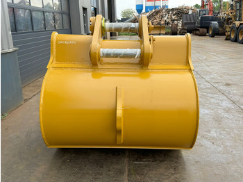 Új Kanál Caterpillar CAT 349 BUCKET TB linkage (66-IN X 2.81-CU M,7 teeth): 4 kép.