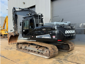 Lánctalpas kotró Doosan DX225LC-5: 3 kép.