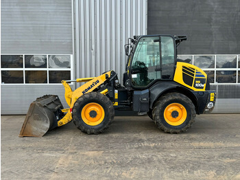 Gumikerekes homlokrakodó KOMATSU WA100