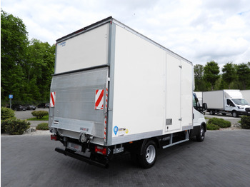 Dobozos kisteherautó IVECO DAILY 35C16 BOX LIFT 8 PALLETS CRUISE CONTROL TWIN WHEELS AIR CONDITIONING 160HP: 3 kép. Dobozos kisteherautó IVECO DAILY 35C16 BOX LIFT 8 PALLETS CRUISE CONTROL TWIN WHEELS AIR CONDITIONING 160HP: 3 kép.