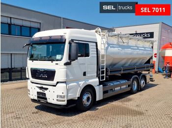 Tartályos teherautó MAN TGX 26.440