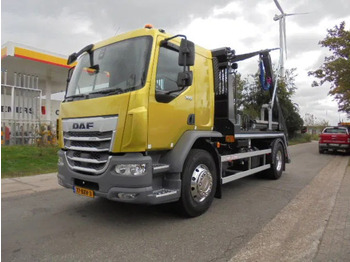 Konténerszállító DAF XB 290