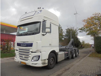 Horgos rakodó teherautó DAF XF 106 510