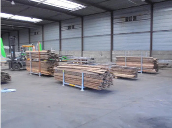 Ponyvás felépítmény