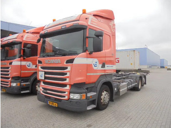 Dobozos felépítményű teherautó SCANIA R 410