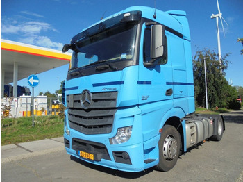 Nyergesvontató MERCEDES-BENZ Actros 1842