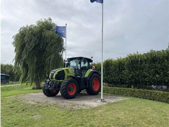Traktor CLAAS Axion 830