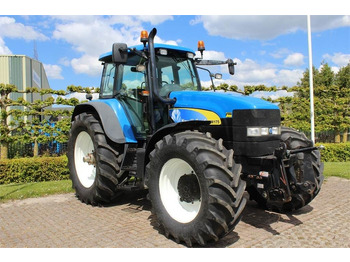 New Holland TM175  lízing New Holland TM175: 2 kép.