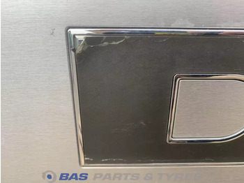 Rács - Teherautó DAF XF106: 2 kép. Rács - Teherautó DAF XF106: 2 kép.