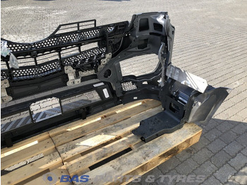 Lökhárító - Teherautó Mercedes-Benz Antos MP4: 5 kép. Lökhárító - Teherautó Mercedes-Benz Antos MP4: 5 kép.