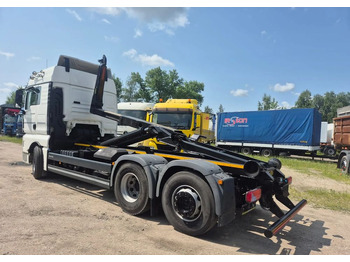 Horgos rakodó teherautó MAN TGX 26.460