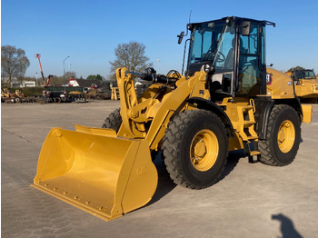 Gumikerekes homlokrakodó CATERPILLAR 910: 3 kép.