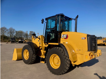 Gumikerekes homlokrakodó CATERPILLAR 910