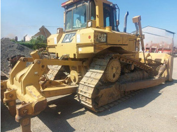 Buldózer CATERPILLAR D6T