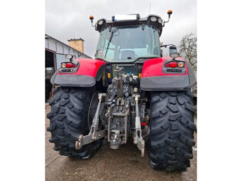 Traktor Massey Ferguson 8690 (MF): 3 kép.