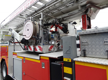 Emelőkosaras teherautó MAN L2000 18.284 Feuerwehr Bronto Skylift 27 Meter: 2 kép.