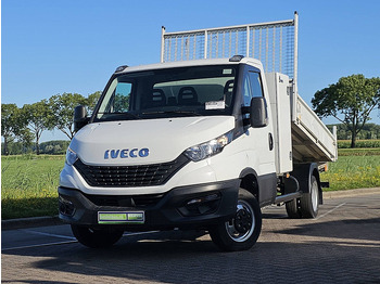Billenőplatós kisteherautó IVECO Daily 35c16