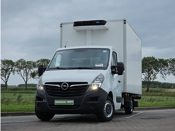 Hűtős kisteherautó OPEL