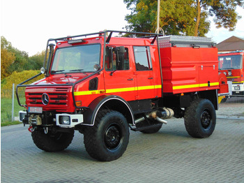 Tűzoltóautó UNIMOG