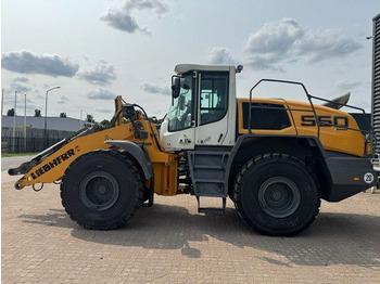 Gumikerekes homlokrakodó LIEBHERR L 550