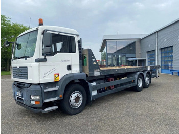 MAN TGA26.320 / SLIDING PLATEAU / WINCH / LIFT AXLE / MACHINE CARRIER / MANUAL / EURO-4 / 2007 lízing MAN TGA26.320 / SLIDING PLATEAU / WINCH / LIFT AXLE / MACHINE CARRIER / MANUAL / EURO-4 / 2007: 2 kép.