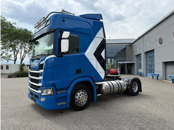 Nyergesvontató SCANIA R 410