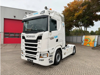 Nyergesvontató SCANIA S 500
