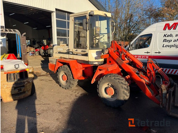 Gumikerekes homlokrakodó Læssemaskine SCHAEFF SKL 831 Læssemaskine: 5 kép. Gumikerekes homlokrakodó Læssemaskine SCHAEFF SKL 831 Læssemaskine: 5 kép.