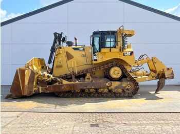 Buldózer CATERPILLAR D8T