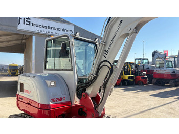 Minikotró Takeuchi TB250-2 - 2021 Year - 1825 Hours - Powertilt -3X Buckets: 5 kép. Minikotró Takeuchi TB250-2 - 2021 Year - 1825 Hours - Powertilt -3X Buckets: 5 kép.