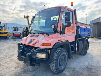 Teherautó UNIMOG U300