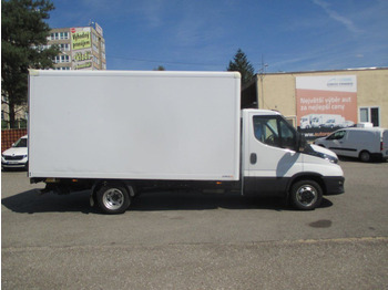 Dobozos kisteherautó Iveco 35C16 Daily EURO 6: 4 kép.